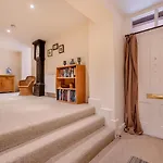 2 Bed In Oc-t35182 *