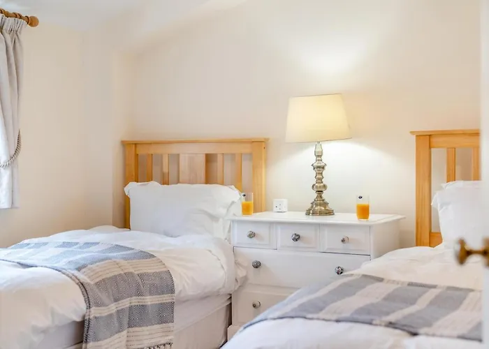 2 Bed In Oc-t35182